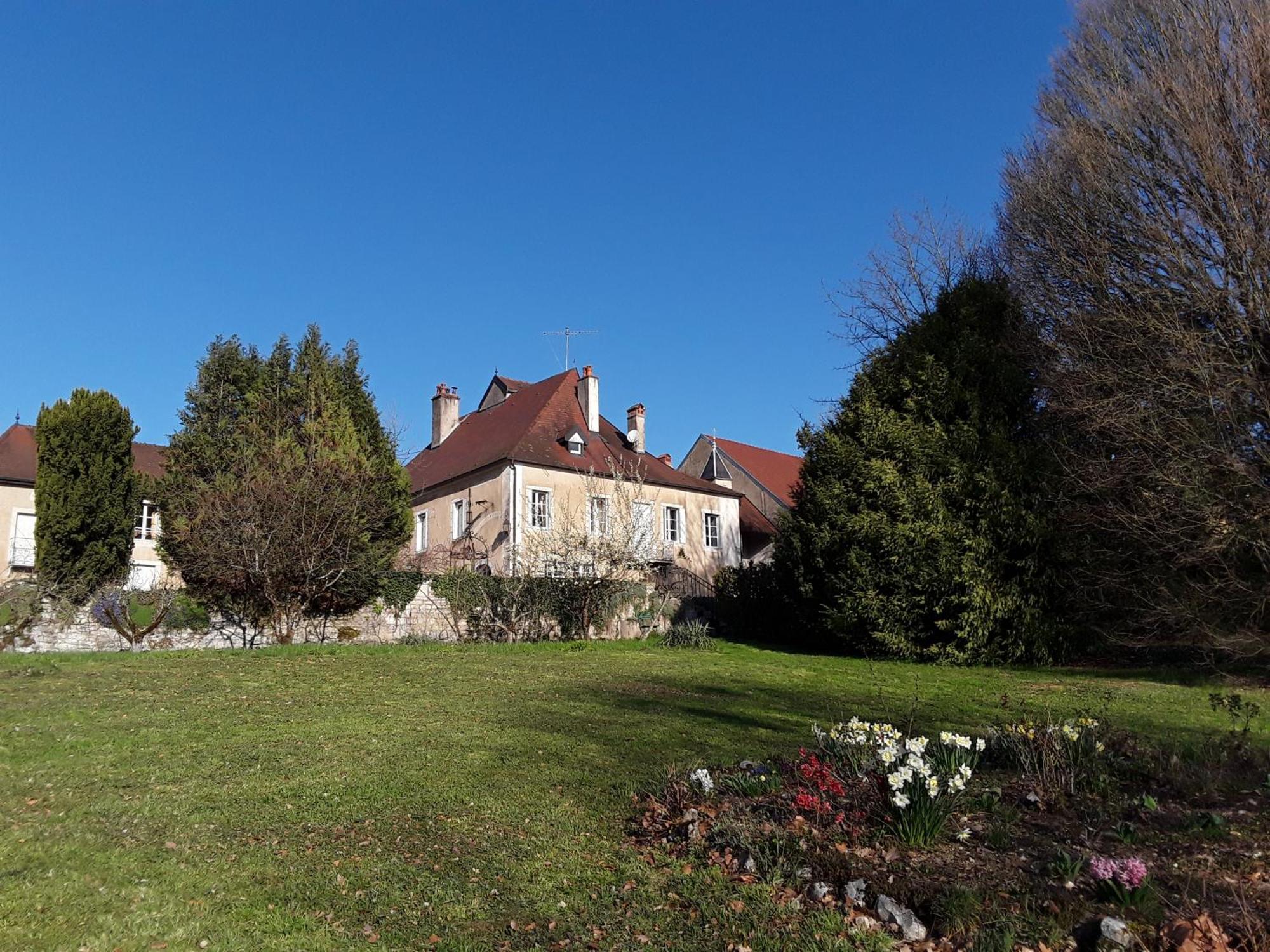 Le Clos - La Chapelle Lombard  Exterior photo